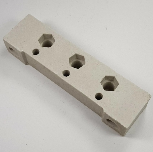 Колодка керамическая ( изолятор ) 