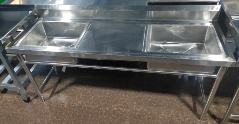 Ванна моечная 2 секционная с рабочей поверхностью