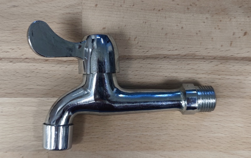 Кран хромированный